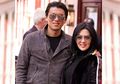 Syahrini Dirangkul Reino Barack, Sepatu Boots yang Dipakai Curi Perhatian
