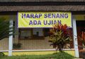 Viral Spanduk 'Harap Senang Ada Ujian', Netizen Menduga Itu Ada Di Sekolahnya Najwa Shihab dan Maudy Ayunda