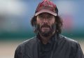 Keanu Reeves Kembali Tunjukkan Sikap Rendah Hatinya Saat Pesawat yang Ditumpanginya Mendarat Darurat