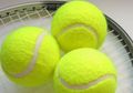 Bola Tenis Ternyata Punya Banyak Manfaat Kalau Kita Bawa Saat Perjalanan Jauh. Dokter Bahkan Ikut Menyarankan!