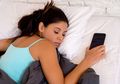 Sering Bawa Ponsel Saat Tidur? Awas, Ini 3 Masalah Kesehatan yang Bisa Kita Alami