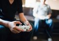 Gara-gara Game Online dan Media Sosial, Pria Muda Makin Jarang Berhubungan Intim