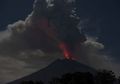 Terdengar Seperti Suara Bom, Gunung Agung Meletus dan Keluarkan Abu Setinggi 2.000 Meter!