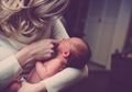 Bahagia Namun Tetap Waspada, Ketahui Tanda-tanda Bahaya Pascakelahiran Bayi