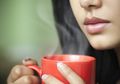 Ada Rasa Sakit Di Dalam Tubuh Anda? Coba Minum Air Putih Hangat Tiap Pagi Saat Perut Masih Kosong, Efektif! Masih Ada Manfaat Lainnya Ternyata