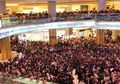 Kekacauan Fan Meetup GFRIEND di Jakarta, Dari Aksi Saling Dorong Hingga Sebabkan Korban Pingsan