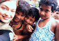 Temui Pengungsi di Rohingnya, Gigi Hadid Tampil dengan Jilbab!
