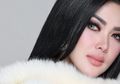 7 Tahun Berlalu, Ini Foto Jadul Syahrini Saat Kenakan Dress Warna-Warni yang Berhasil Curi Perhatian Pada Tahun 2012
