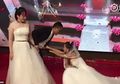 Viral, Pernikahan Pengantin Ini Kacau, Mantan Pacar Mempelai Pria Datang dengan Gaun Pengantin dan Minta Balikan