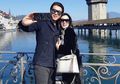 Penampilan Rumahan ala Syahrini Ketika Menunggu Suami Pulang Kerja Curi Perhatian
