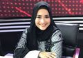 Sudah Mantap Berhijab dari 2017, Ikke Nurjanah Bagikan Inspirasi Gaya Hijab yang Simpel Nan Bersahaja