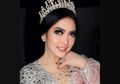 Hanya Kenakan Kaus dan Legging, Syahrini Pamer Sandal Mewah Seharga 15 Juta Rupiah