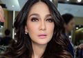 Liburan Ke Los Angeles, Sosok yang Menemani Luna Maya saat Makan-makan Langsung Curi Perhatian