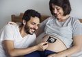 Dads, Lakukan Hal Simpel Ini Saat Istri Hamil Agar Makin Akrab dengan Si Kecil Sejak dalam Kandungan