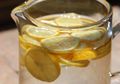 Ini 5 Alasan Mengapa Air Infus Lemon Lebih Baik Daripada Kopi