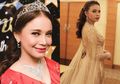Lihat Gaya Rossa Kenakan Dress Brokat ala Gadis Korea, Awet Muda Banget!