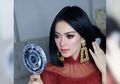 Miliki Kulit Kinclong Bak Artis Korea, Istri Reino Barack Ternyata Nggak Pernah Pakai Ini di Wajahnya