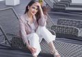 Liburan dan Makan Bareng Adik Faisal Nasimuddin, Luna Maya Kenakan Baju Berharga Fantastis