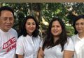 Simpel Tapi Manis! Intip Penampilan Sherina Munaf Saat Nyoblos pada Pemilu 2019!