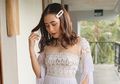 Stunning & Lovely! Intip 4 Dress Putih Ala Prilly Latuconsina Buat Kondangan!