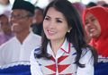 Liliana Tanoesoedibjo Unggah Foto Makan Bareng Ketiga Putrinya, Warganet : ‘Mana Anak dan Mana Ibu?’