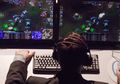 Cowok Ini Bunuh Diri Usai PC-nya Dimatikan Ayahnya Ketika Main League of Legends