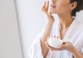 Sering Keliru, Ini Cara Tepat Pakai Sunscreen dan Pelembap dalam Merawat Kulit