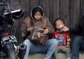 Mudik Pake Motor Bawa Balita? Ini Persiapan Wajib yang Harus Moms Bawa
