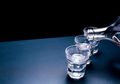 Jarang DIketahui! Ternyata Vodka Bisa Bersihkan Seisi Rumah Moms, Mulai dari Dapur Hingga Pakaian!