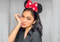 Jadi Sorotan, Lihat Penampilan Eksotis Marion Jola Kenakan Slip Dress Seksi