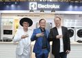 Electrolux Hadirkan Produk Terbaru Bersama Barli Asmara dan Chef Chandra Yudaswara