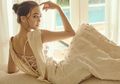Pamer Ketiak Untuk Endorse, Luna Maya Tetap Cantik dengan Riasan Bernuansa Pink!