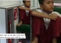Anak SD Naik KRL Tak Pakai Sepatu, Berangkat Sekolah Jam 3 Pagi dan Tidak Punya Uang Jajan