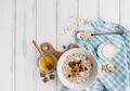 Biasa Dijadikan Sarapan, Ternyata Makanan Ini Bisa Basmi Komedo Moms!