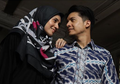 Baju Kondangan Couple Dhini Aminarti dan Dimas Seto di Resepsi Pernikahan Syahrini - Reino Barack, Serasi Banget!