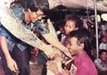 Foto Jadul Kak Seto Salami Dua Bocah Cilik, Siapa Sangka Mereka Kini Jadi Penyanyi Ngetop Indonesia