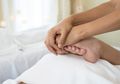 Gejala Asam Urat di Kaki, Termasuk Pembengkakan pada Sendi Kaki, dan Pencegahan yang Dilakukan dengan Mengurangi Makanan Ini