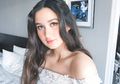 Enggak Ngebosenin, Intip 4 Gaya Anak Titi DJ, Stephanie Poetri Pakai Atasan Putih!