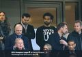 Absen di Laga Liverpool VS Barca, Mo Salah Nonton dari Tribune Bareng Istri, Potret Keduanya Jadi Sorotan