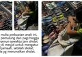 Kisah Jovita, Bocah Pemulung yang Selalu Ke Masjid untuk Rapikan Sandal Jamaah yang Sedang Salat