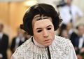 Tampilan Riasan dengan Banyak Ilusi Mata Seperti Ezra Miller di Met Gala 2019 dapat Merusak Otak, Ini Penjelasannya!