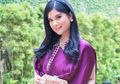 Lihat Gaya Fashion Hijab Menantu Cantik SBY Annisa Pohan dengan Kaftan Colorful Saat Ikut Kajian, Adem Banget!
