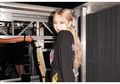 Rose Blackpink Terima Cincin Lamaran dari Fans Amerika, Cintanya Diterima Nggak Ya?
