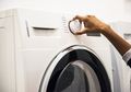 Gabungkan Satu Cangkir Baking Soda dan Cuka Putih ke Dalam Mesin Cuci, Tunggu Hasilnya, Mesin Cuci Jadi Baru Lagi