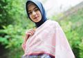 5 Model Ruffle Top Untuk Hijabers Untuk Tampil Lebih Manis & Santun!