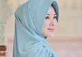 Berhijab Biru, Ayana Moon Jadi Terlihat Makin Charming & Anggun!