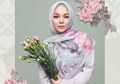 Inspirasi Gaya Hijab Simpel ala Dewi Sandra Gampang Ditiru untuk Tampil Modis saat Bukber