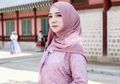 Tampil Charming Saat Lebaran dengan 5 Outfit Brokat Ala Selebgram Hijab!