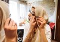 Tampil Cantik dengan Makeup Simpel untuk Lebaran 2019, Ini Langkahnya!
