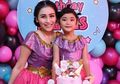 Ayu Ting Ting dan Bilqis Kompak Pakai Sandal Mewah saat Jalan Bareng di Mall